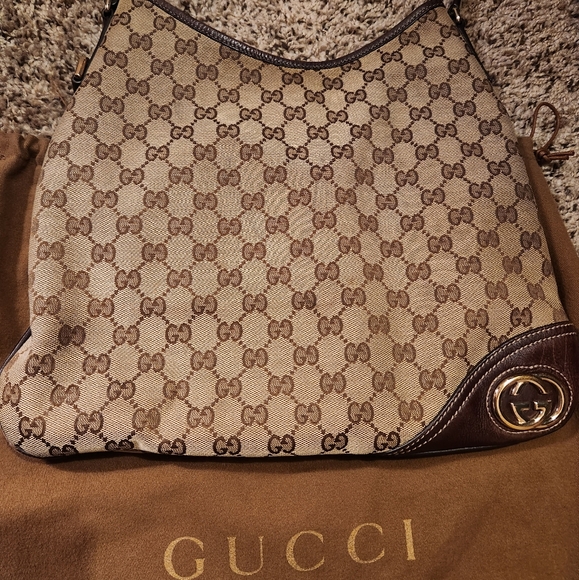 FLASH SALE GG Canvas Med Britt Hobo & D Ring GG Canvas Compact Wallet - Picture 4 of 12